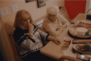 Lee más sobre el artículo La mujer 4×4 carga en sus hombros tres siglos de abuelas que no pudieron ser ellas mismas